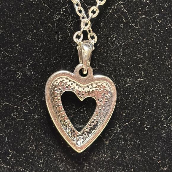 Silver tone decorated heart pendant with swirl design on a dainty chain 18” - Picture 2 of 4